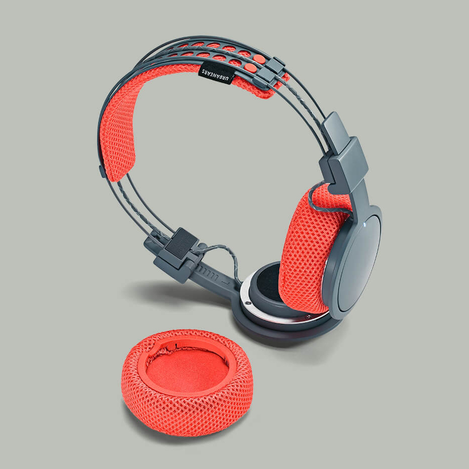 Urbanears hellas как подключить к телефону