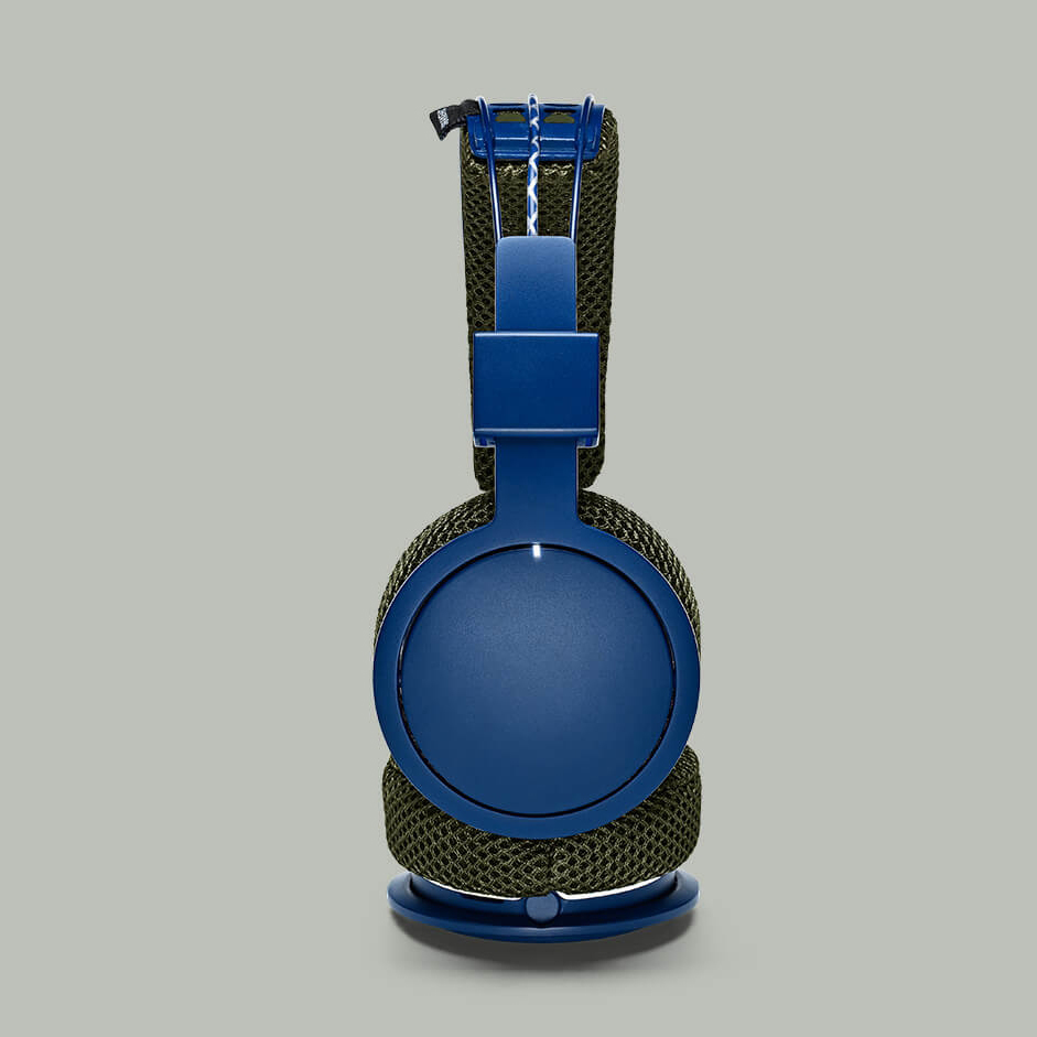 Urbanears hellas как подключить к телефону