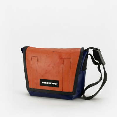 FREITAG :: LASSIE F11 :: Messenger classic, size Small.